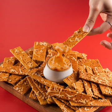 🎁 Baked Pizza Sticks with a Cheesy Jalapeño Dip - 75g